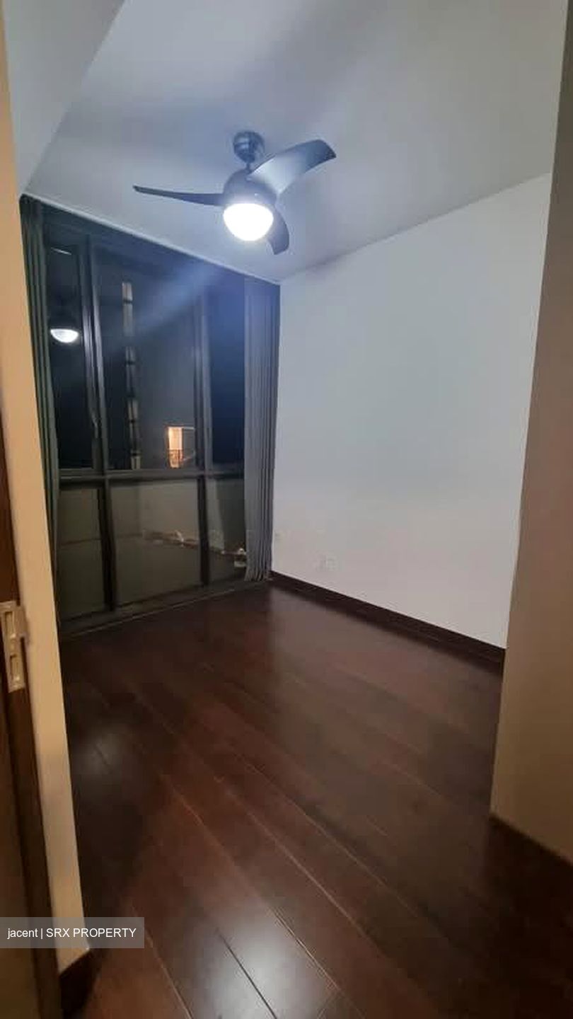 The Commodore (D27), Condominium #584946081